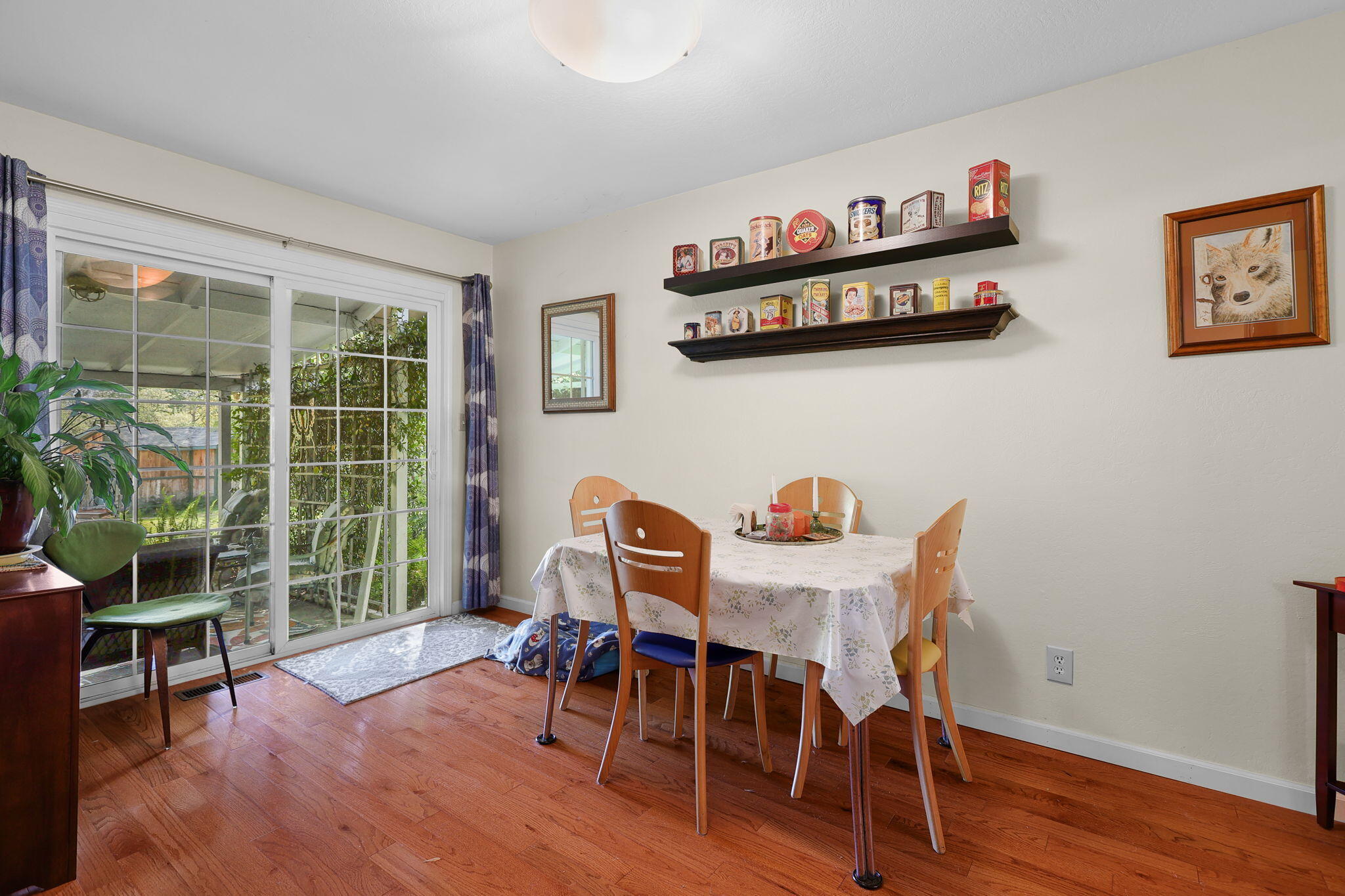 3010 Winding Way Redding, CA 96003 - Photo 10 of 33 8-web-or-mls-LZ0A0055