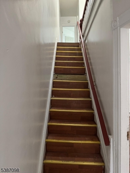 46 Myrtle Avenue Newark, NJ 07107 - Photo 8 of 10 a view of entryway