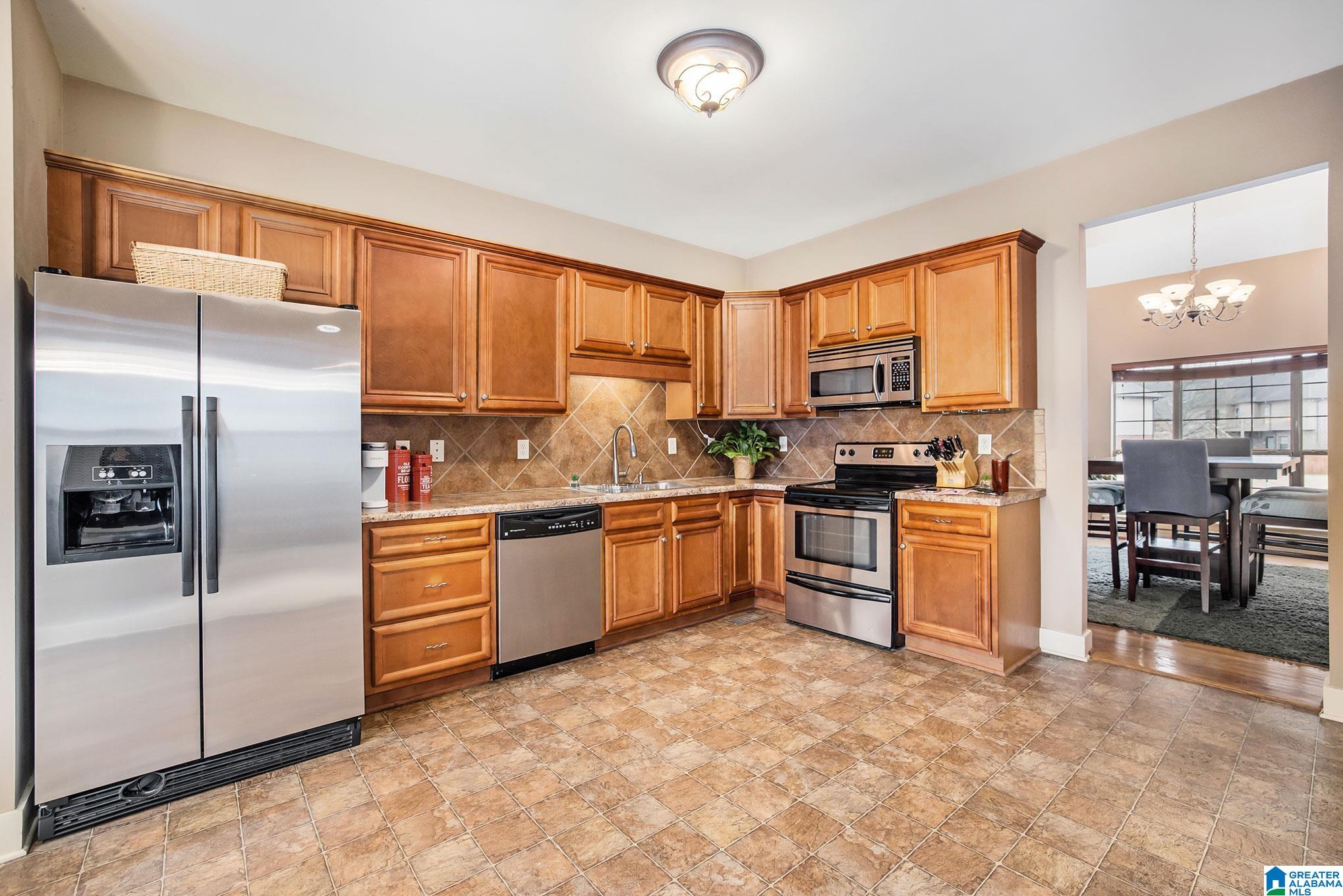 305 Cromwell Alabaster, AL 35114 - Photo 10 of 34