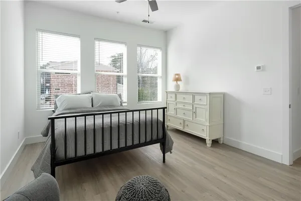 $2,800 | 9040 Main Street, Unit 116, Woodstock, GA 30188