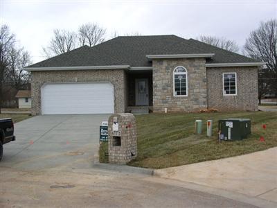 612 Monterey Springfield, MO 65802 - Photo 1 of 1 Primary Photo