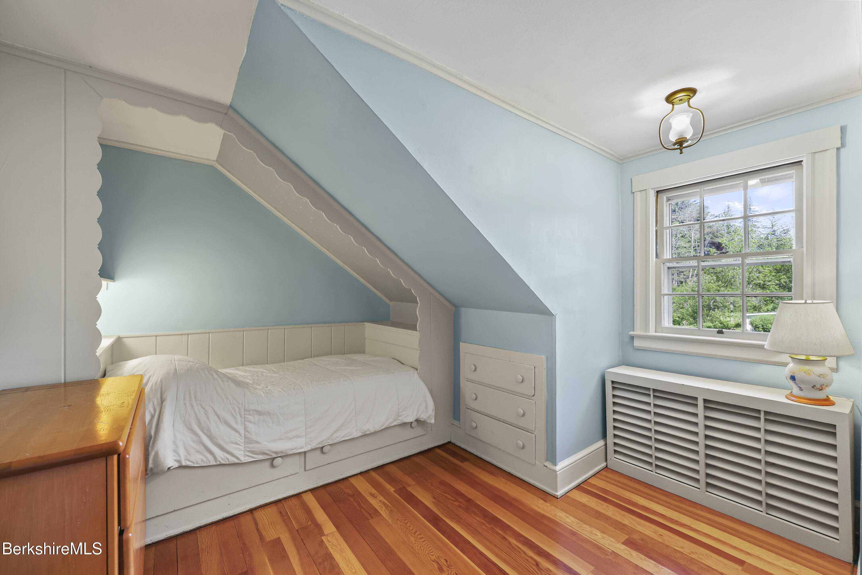 214 Gale Road Williamstown, MA 01267 - Photo 62 of 96 Bedroom with alcove bed