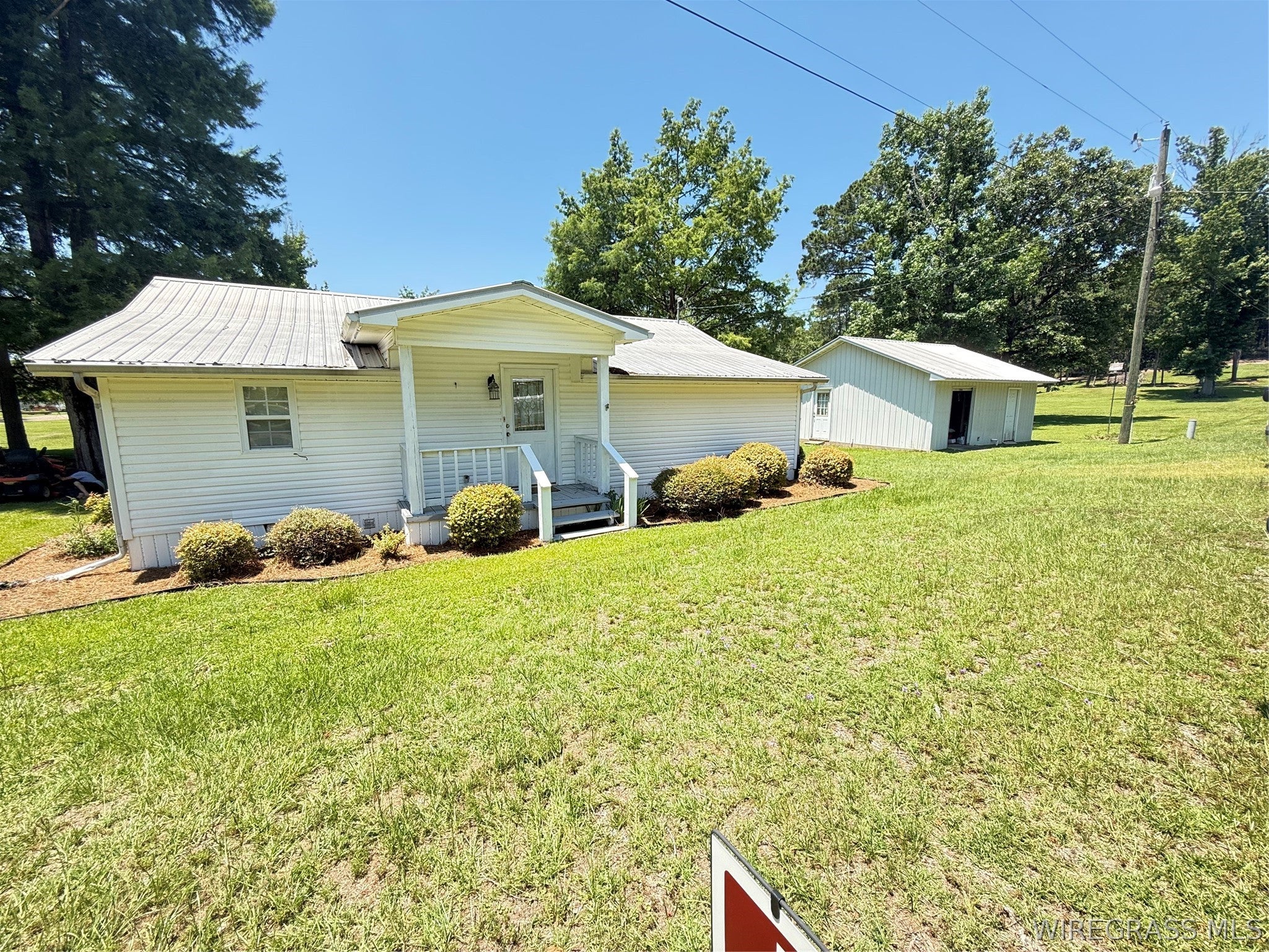 15373 Birdhouse Road Andalusia, AL 36421 - Photo 1 of 25 Gallery Image 1