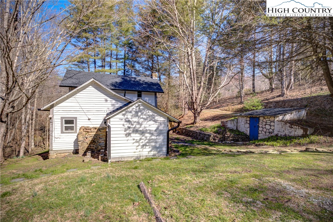 148 Fox Hill Road Vilas, NC 28692 - Photo 24 of 25 a view of a house with a yard