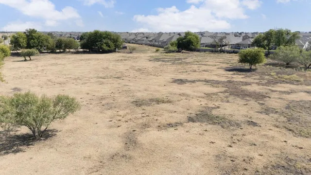 $3,000,000 | 900 County Road 132, Hutto, TX 78634