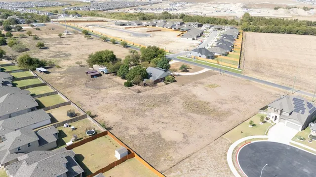 $3,000,000 | 900 County Road 132, Hutto, TX 78634