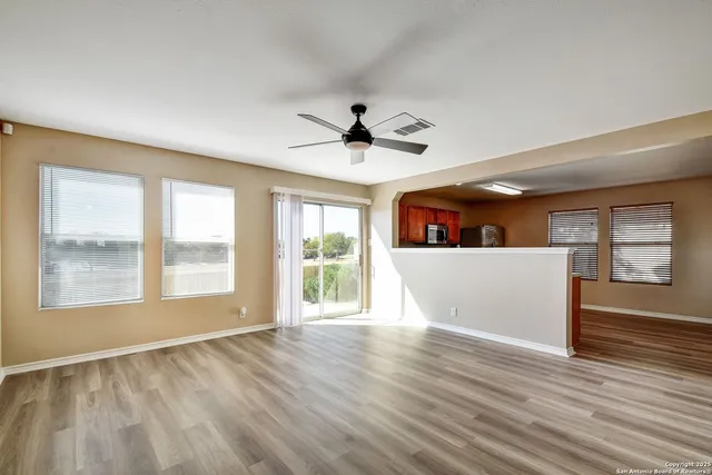 $1,600 | 415 Mallow Grove, San Antonio, TX 78253