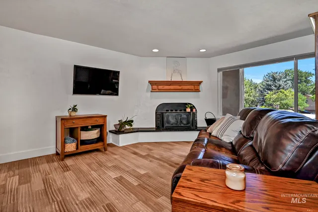 $1,060,000 | 1067 North Arlington Drive, Eagle, ID 83616