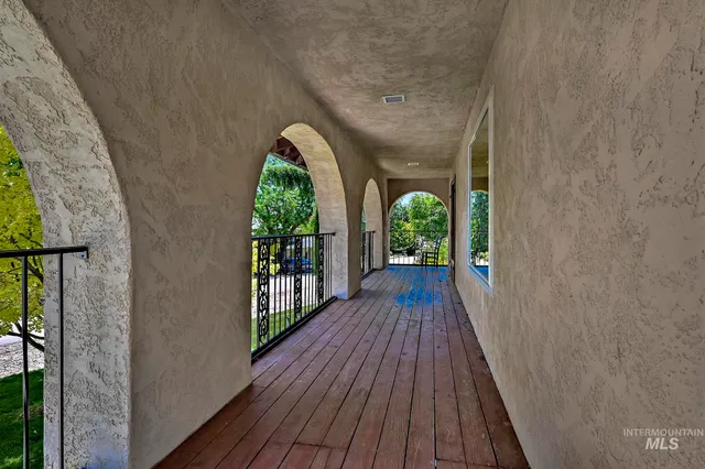 $1,060,000 | 1067 North Arlington Drive, Eagle, ID 83616