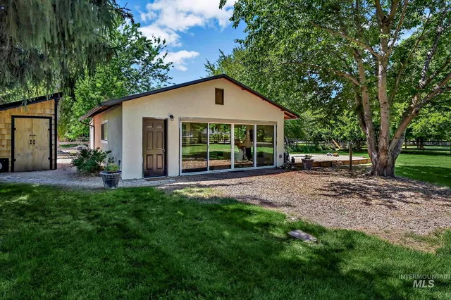 $1,060,000 | 1067 North Arlington Drive, Eagle, ID 83616