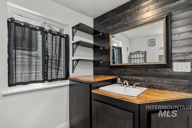 $1,060,000 | 1067 North Arlington Drive, Eagle, ID 83616