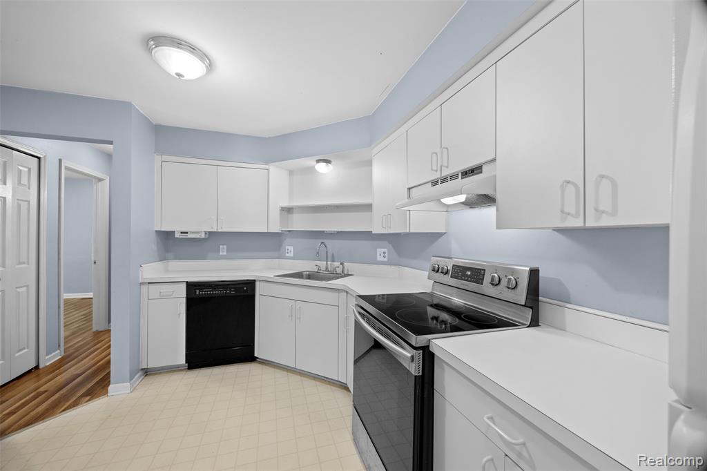 34790 West 8 Mile Road, Unit 2 Farmington Hills, MI 48335 - Photo 8 of 21