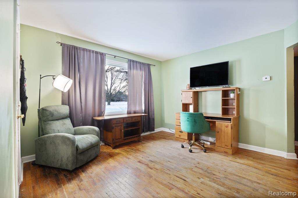 5465 Johnson Road Flushing, MI 48433 - Photo 10 of 52 Gallery Image 10