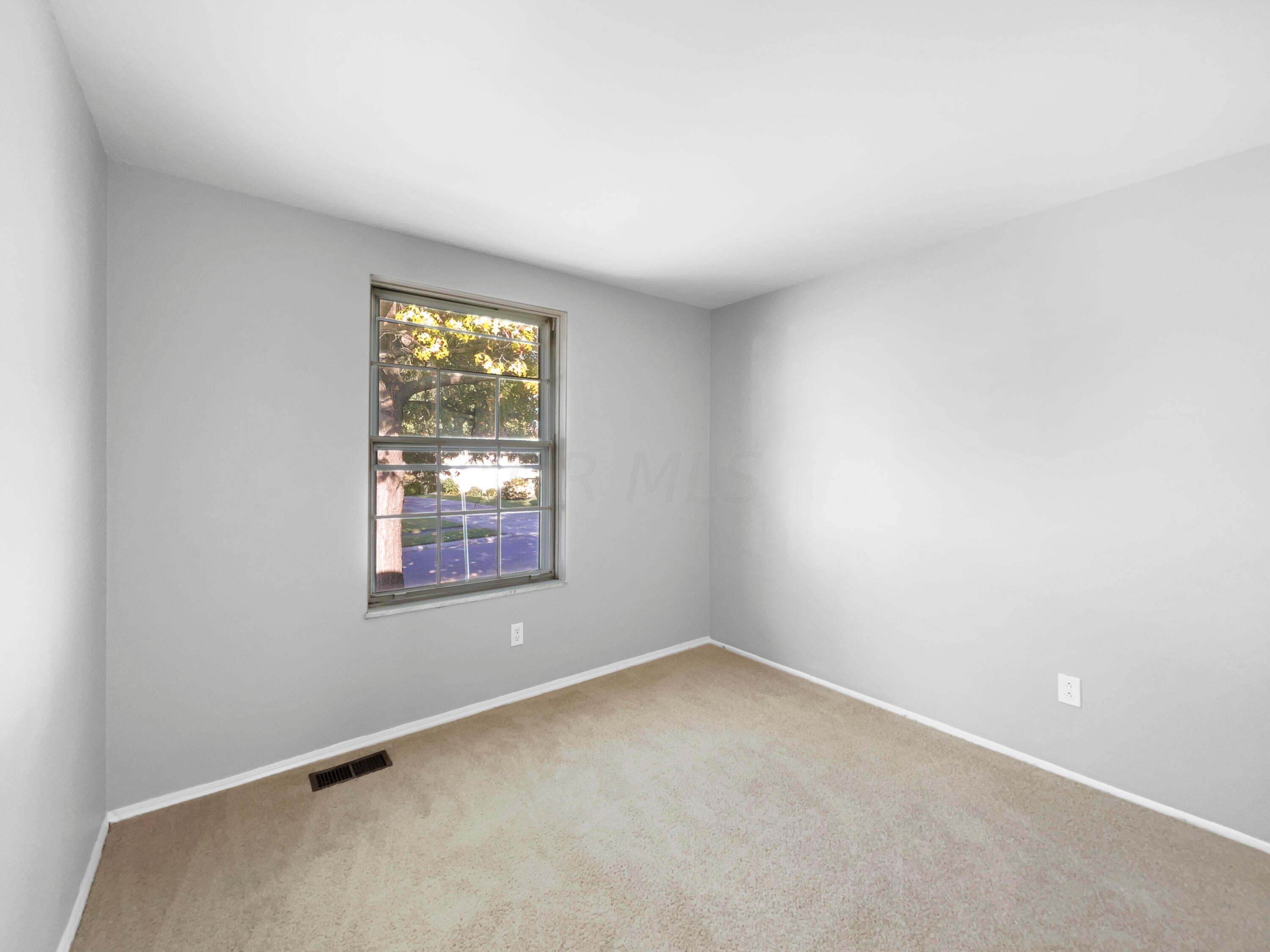 2916 Renfro Road Columbus, OH 43232 - Photo 15 of 18 listing_14