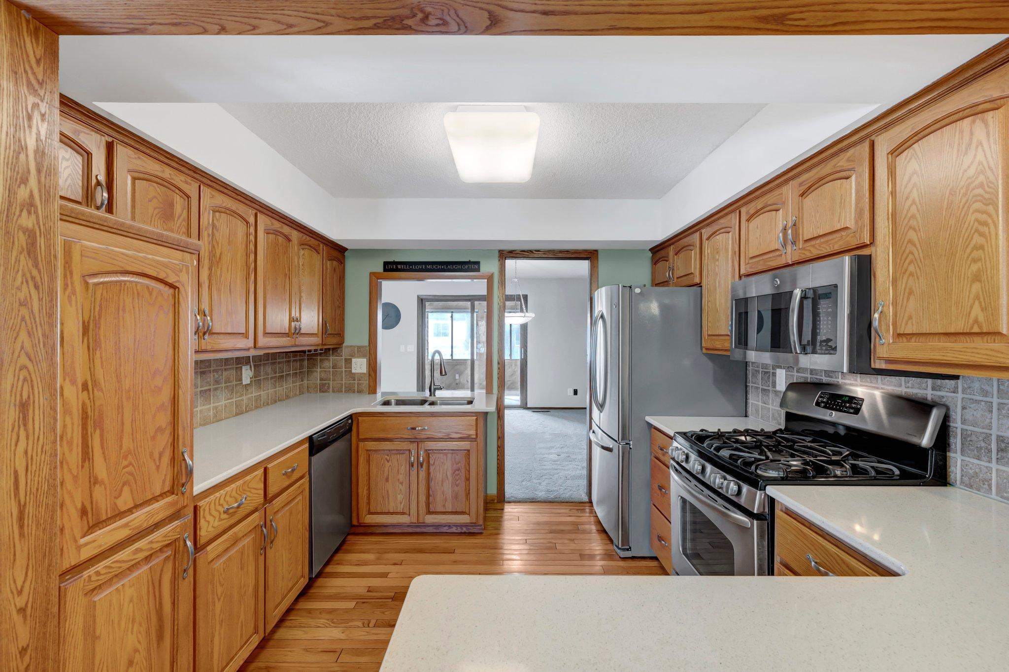 10532 Quebec Road Bloomington, MN 55438 - Photo 12 of 38 Gallery Image 12