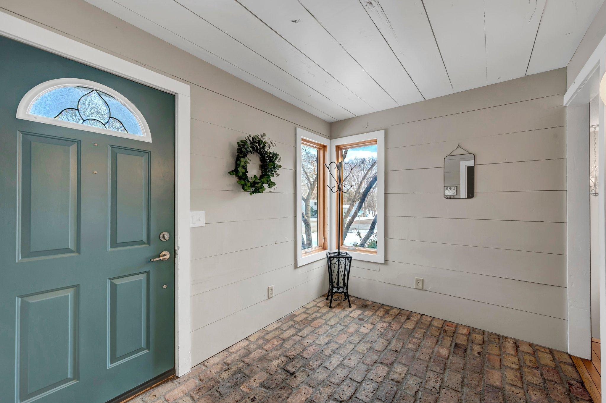 10532 Quebec Road Bloomington, MN 55438 - Photo 17 of 38 Gallery Image 17