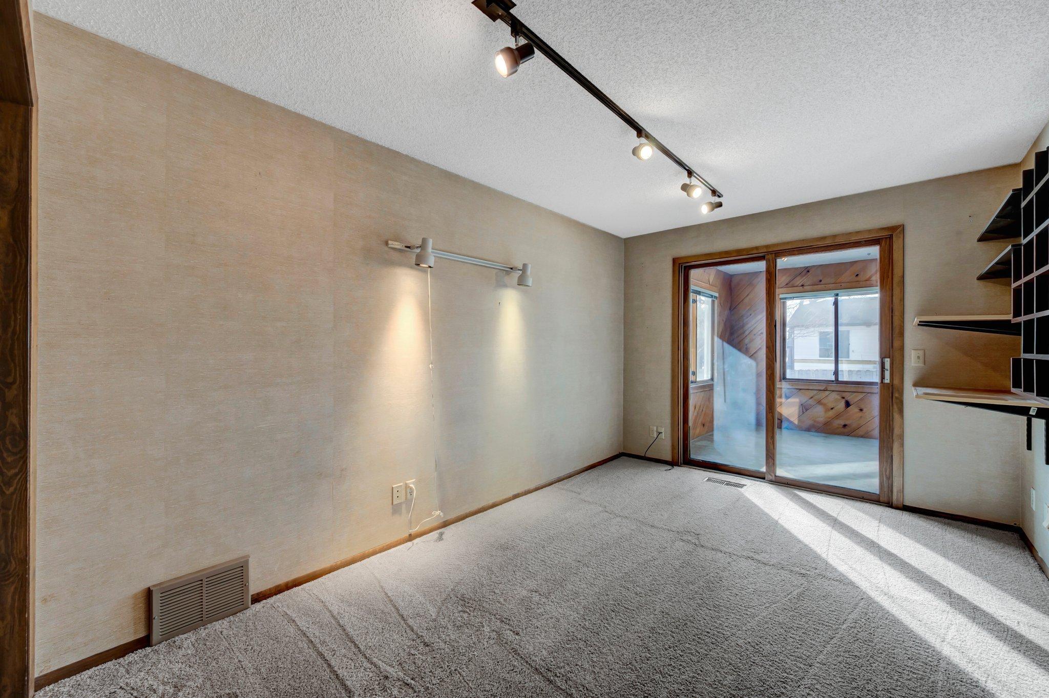 10532 Quebec Road Bloomington, MN 55438 - Photo 18 of 38 Gallery Image 18