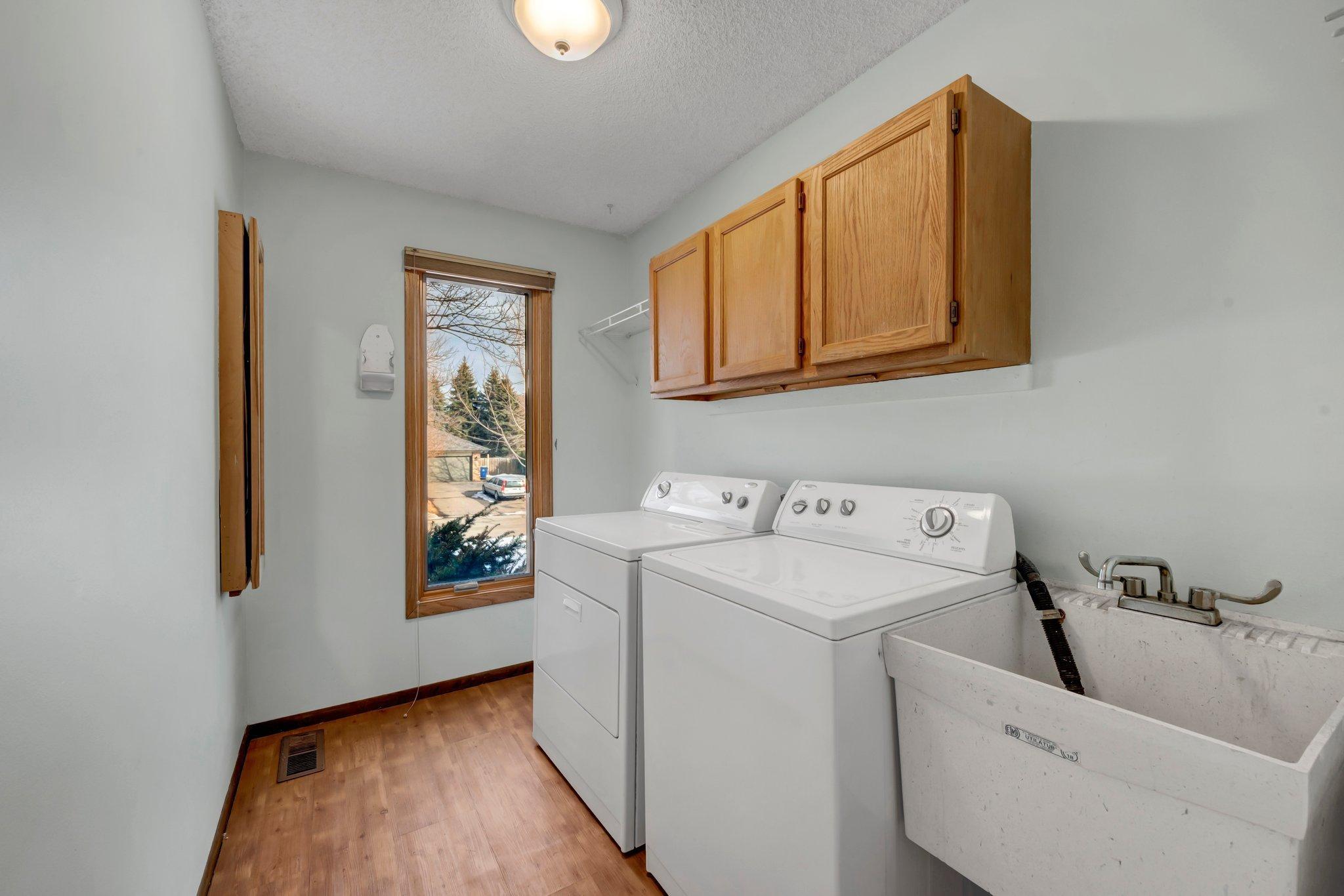 10532 Quebec Road Bloomington, MN 55438 - Photo 22 of 38 Gallery Image 22