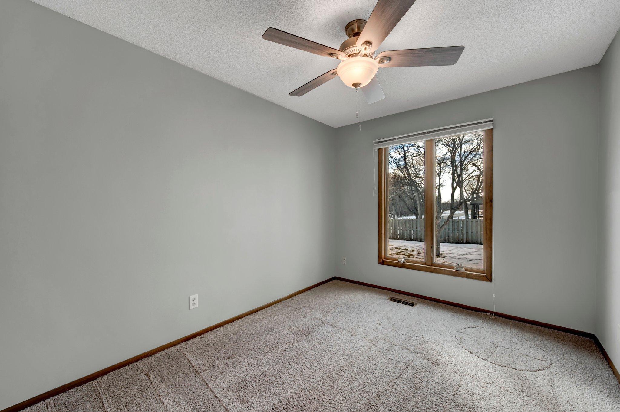 10532 Quebec Road Bloomington, MN 55438 - Photo 23 of 38 Gallery Image 23