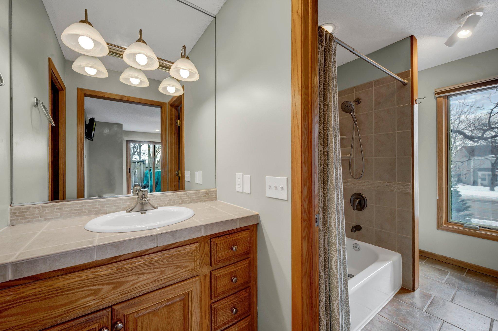 10532 Quebec Road Bloomington, MN 55438 - Photo 28 of 38 Gallery Image 28