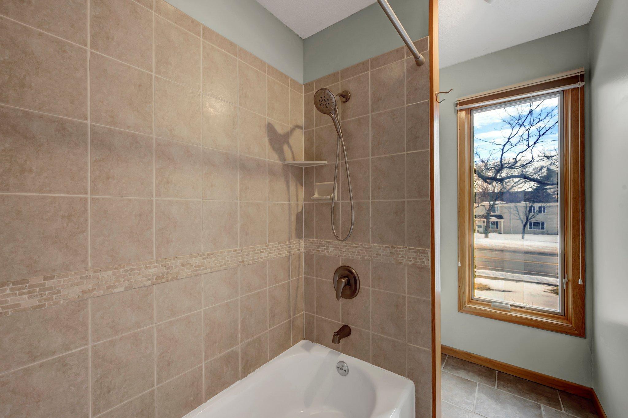 10532 Quebec Road Bloomington, MN 55438 - Photo 29 of 38 Gallery Image 29