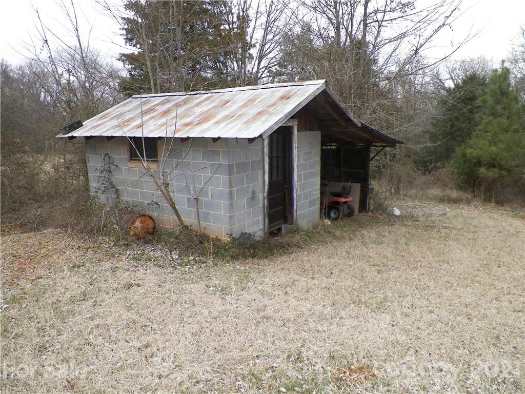 8228 Whitley Road Norwood, NC 28128 - Photo 6 of 28 Gallery Image 6
