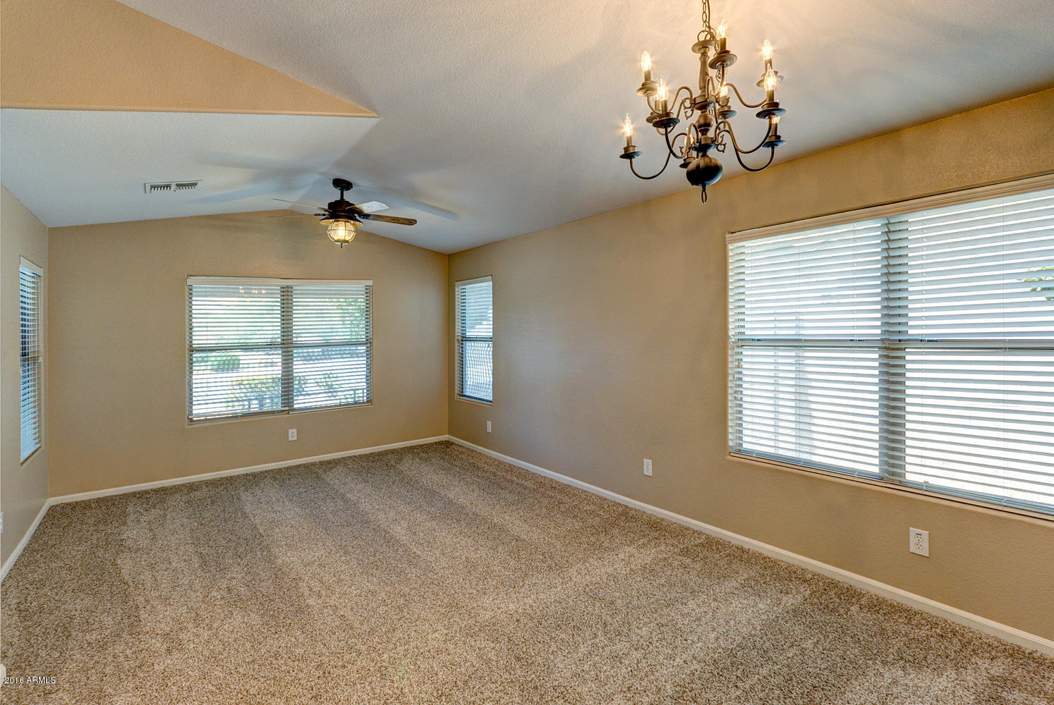 3113 West Adobe Dam Road Phoenix, AZ 85027 - Photo 3 of 21 3113 W Adobe Dam Rd Phoenix AZ-large-004