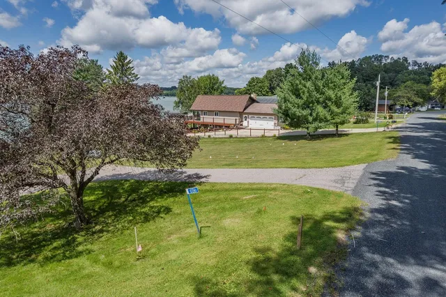 $529,900 | S1281 Cardinal Court, La Valle, WI 53941