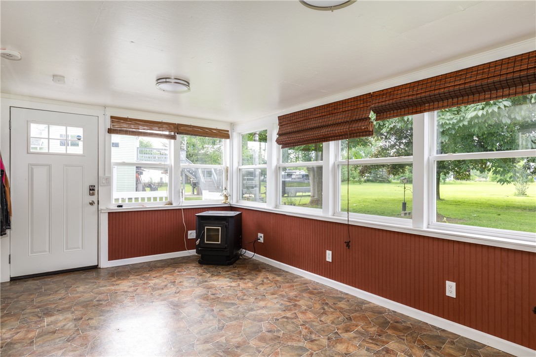 514 Maple Street Big Flats, NY 14814 - Photo 12 of 39 Enclosed 4 season Room