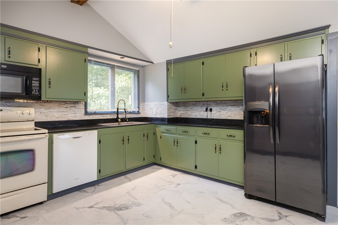 514 Maple Street Big Flats, NY 14814 - Photo 7 of 39