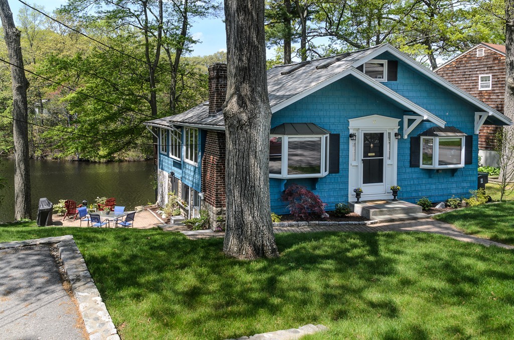 11 Jennings Pond Road Natick, MA 01760 - Photo 1 of 28 Gallery Image 1