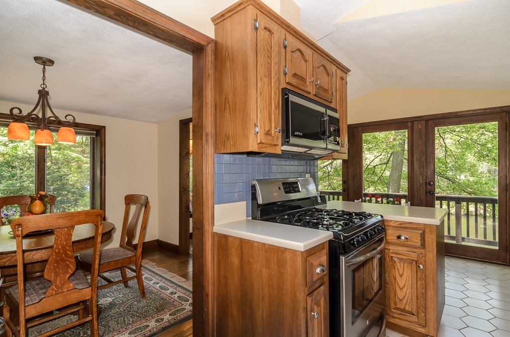 11 Jennings Pond Road Natick, MA 01760 - Photo 7 of 28 Gallery Image 7