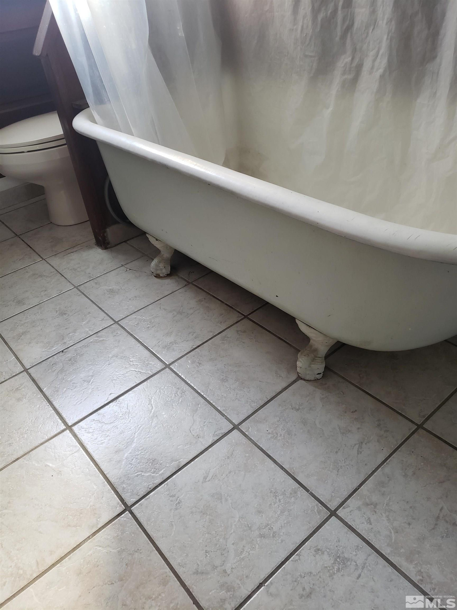 325 Gould Street Reno, NV 89502 - Photo 11 of 19 a bathroom with a bathtub and toilet