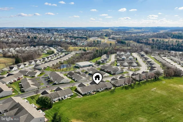 $275,000 | 121 Furlong Way, Unit 121, Red Lion, PA 17356