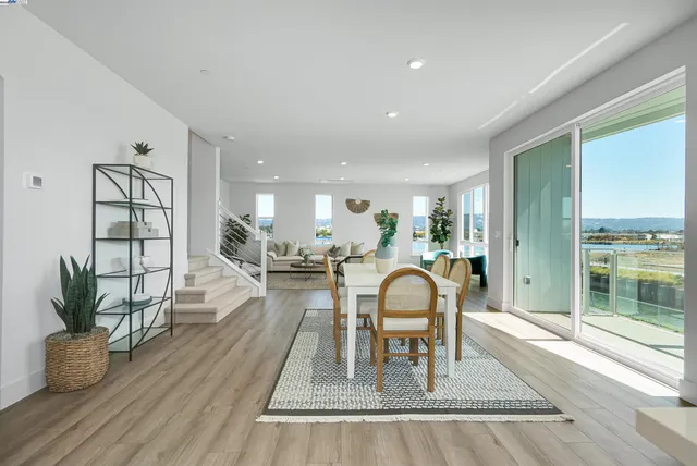 $1,910,712 | 2388 Stanford Street, Alameda, CA 94501