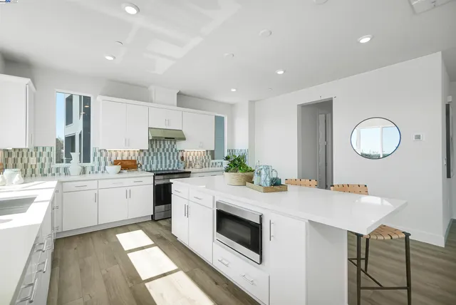 $1,910,712 | 2388 Stanford Street, Alameda, CA 94501