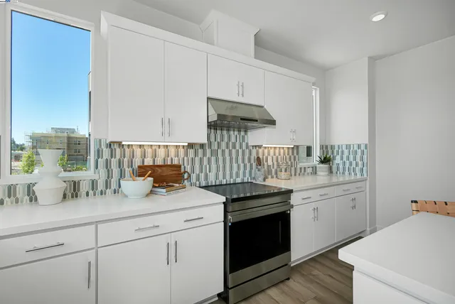 $1,910,712 | 2388 Stanford Street, Alameda, CA 94501