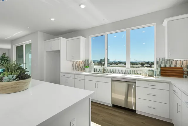 $1,910,712 | 2388 Stanford Street, Alameda, CA 94501