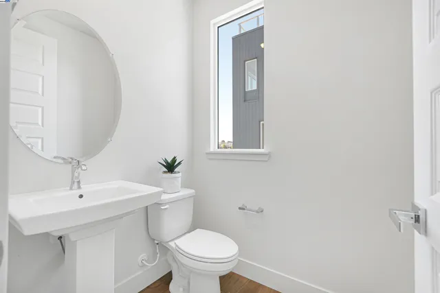 $1,910,712 | 2388 Stanford Street, Alameda, CA 94501