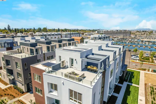 $1,910,712 | 2388 Stanford Street, Alameda, CA 94501