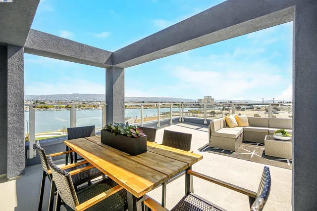 $1,910,712 | 2388 Stanford Street, Alameda, CA 94501