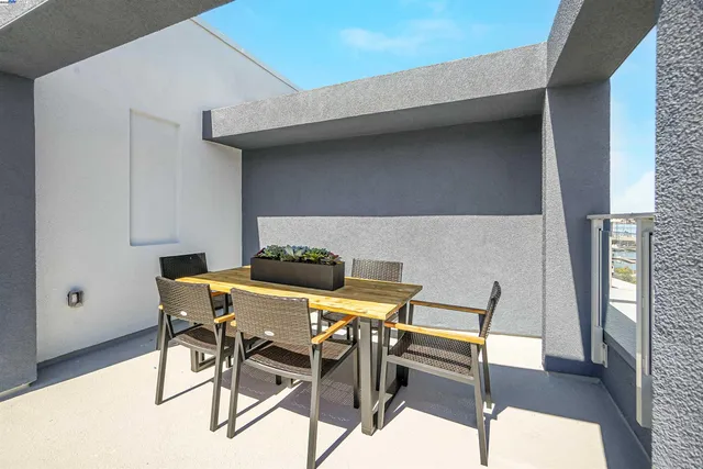 $1,910,712 | 2388 Stanford Street, Alameda, CA 94501