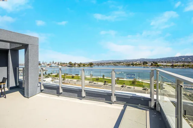 $1,910,712 | 2388 Stanford Street, Alameda, CA 94501