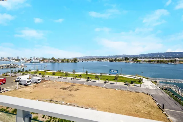 $1,910,712 | 2388 Stanford Street, Alameda, CA 94501