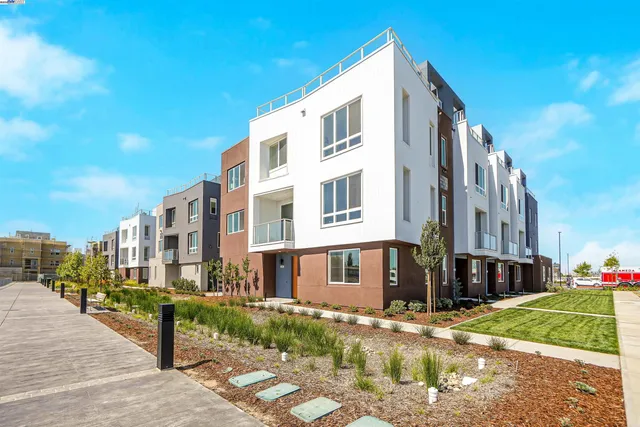 $1,910,712 | 2388 Stanford Street, Alameda, CA 94501