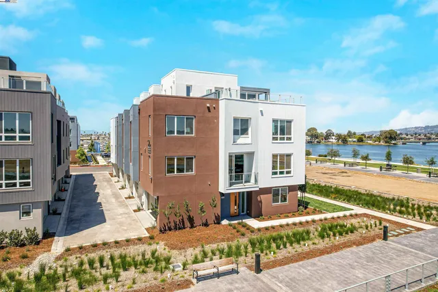 $1,910,712 | 2388 Stanford Street, Alameda, CA 94501
