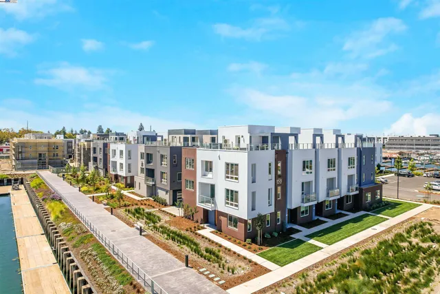 $1,910,712 | 2388 Stanford Street, Alameda, CA 94501