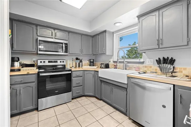 $290,000 | 5826 North Delta Avenue, Kansas City, MO 64151