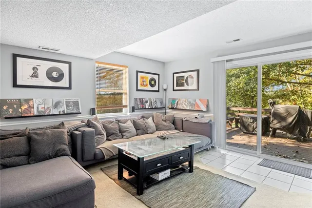 $290,000 | 5826 North Delta Avenue, Kansas City, MO 64151