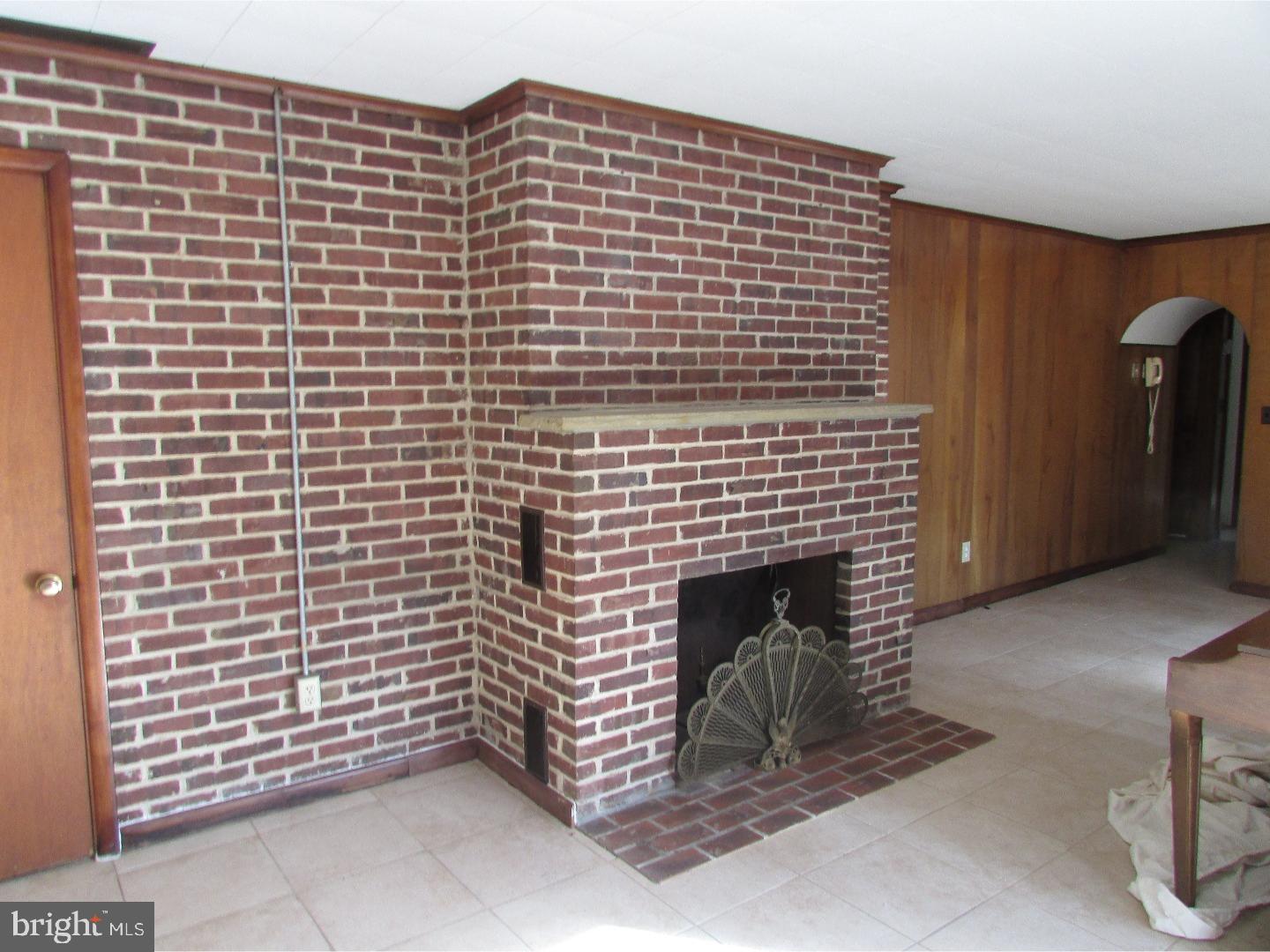 317 B Auburn Road Pilesgrove, NJ 08098 - Photo 14 of 23 Family Room